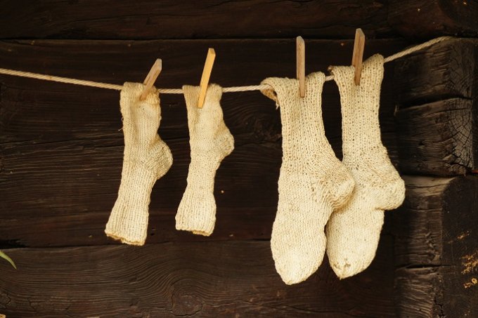 Socken an Wäscheleine - Foto: Christine Szyska