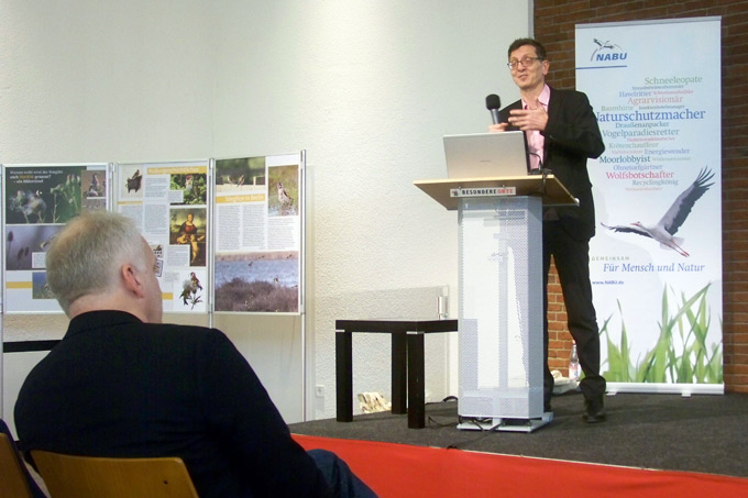 Staatssekretär Christian Gaebler bei seinem Grußwort. - Foto: Wulf Geißler